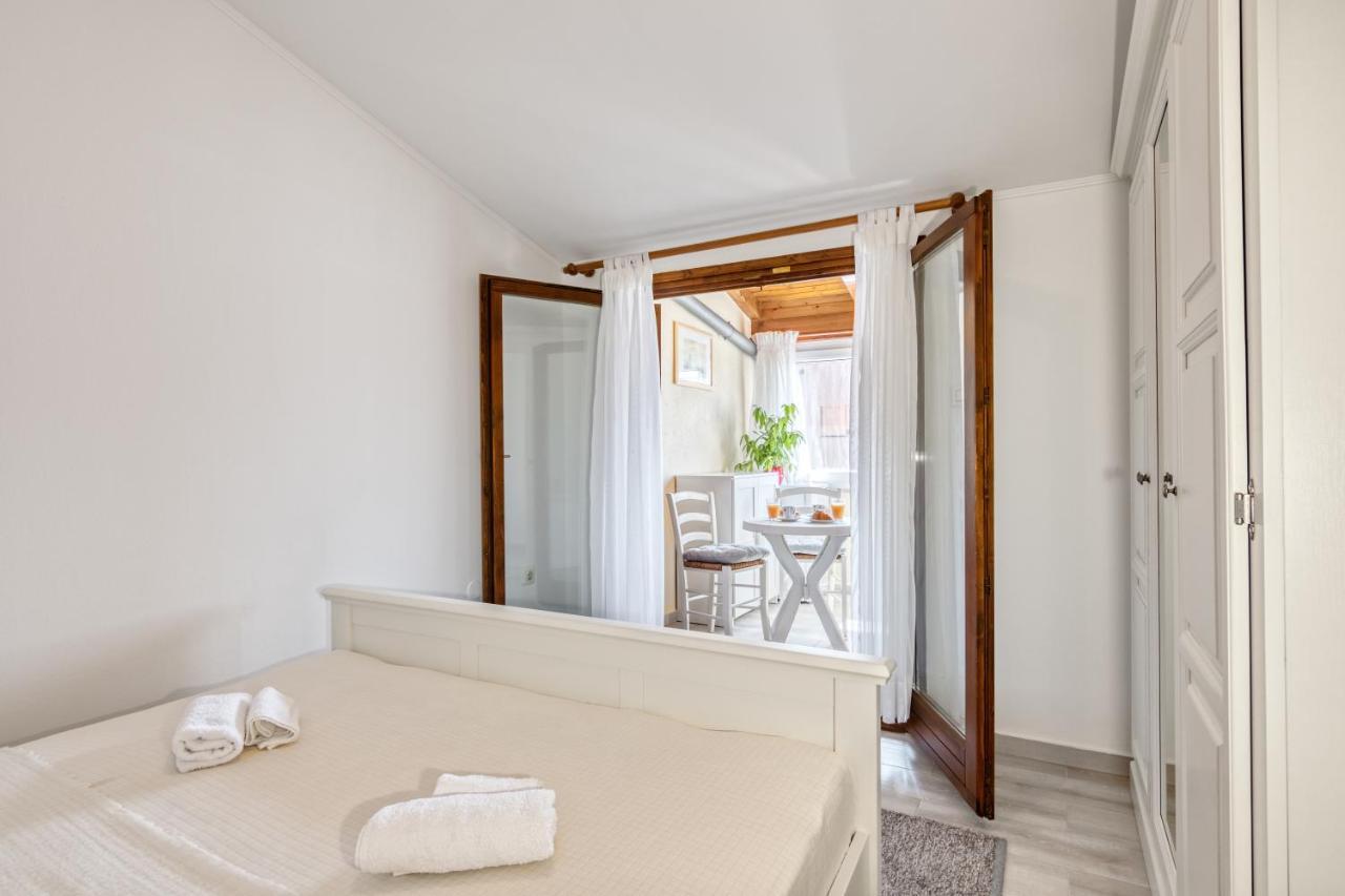Penthouse Zola With Private Parking Apartment Medulin Exterior photo